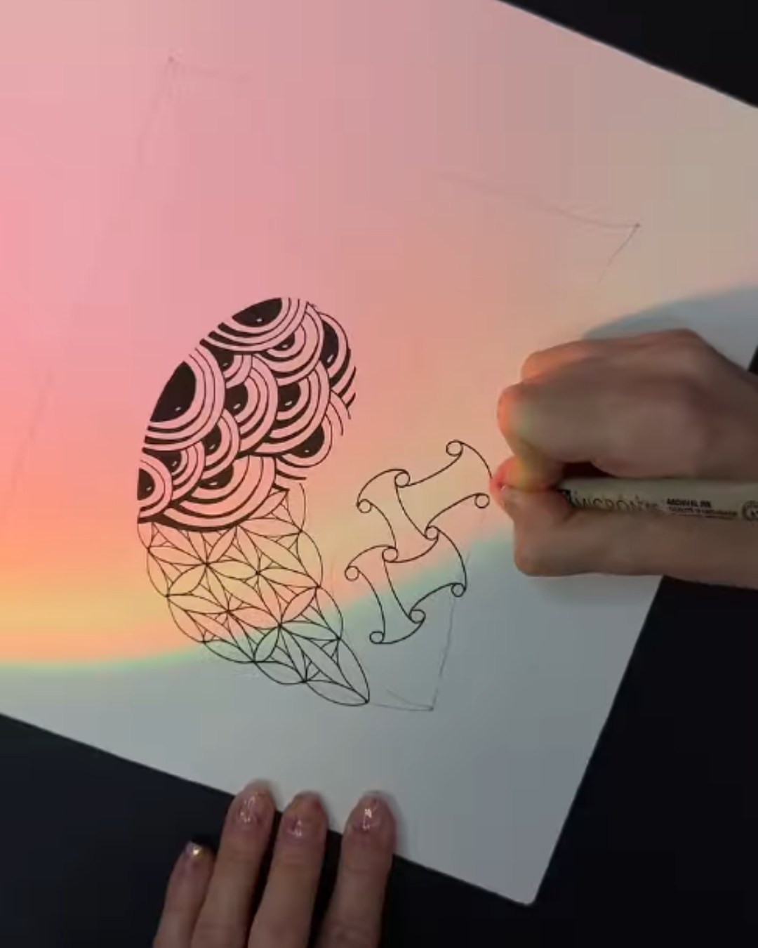 🌙✍️ Where Patterns Meet Imagination ✨
Sometimes creativity begins with a simple outline — and slowly fills with layers of rhythm, contrast, and flow. One section at a time, repeating shapes transform an empty space into a bold, balanced design. 🖤
Mixing geometric grids with curved, flowing patterns brings harmony to the page. It’s not about rushing to complete the whole piece — it’s about enjoying each section as it comes to life. Line by line, the artwork finds its voice. 🌿
Structured base. Creative freedom. Beautiful contrast. 💫
Want to share your mindful drawing moment with us?
1️⃣ Capture your doodle or work-in-progress
2️⃣ Tag @doodleartclub + #DoodleArtChallenge
3️⃣ Keep your profile public so we can feature you!
💬 Do you prefer working in sections, or finishing one pattern before moving to the next?
#DoodleArtChallenge #DoodleArtClub #MindfulDrawing #PatternPlay #CreativeProcess #LineArtLove #SketchbookJourney #ArtWithIntention