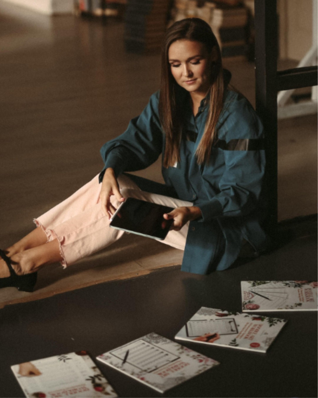 🌿✨ Creativity Finds Us Wherever We Are 🎨💛

There’s something beautiful about quiet creative moments — the kind where you sit down, slow your pace, and let inspiration come to you. Whether it’s through a tablet, a sketchbook, or a simple pen and paper, creativity always finds its way in.

This peaceful scene reminds us that art doesn’t need a perfect setup — just a little time, a calm corner, and the willingness to explore. ✨

Want to share your creative moment with us?
1️⃣ Post your doodle, sketch, or workspace
2️⃣ Tag @doodleartclub + #DoodleArtChallenge
3️⃣ Keep your profile public so we can feature your story!

💬 Where do you feel most inspired to create — your desk, the floor, a café, or somewhere else? 🌞🎨

#DoodleArtChallenge #DoodleArtClub #CreativeRoutine #ArtCommunity #MindfulDrawing #SketchbookMagic #CreativeEveryday #ArtPractice #CreateAndConnect