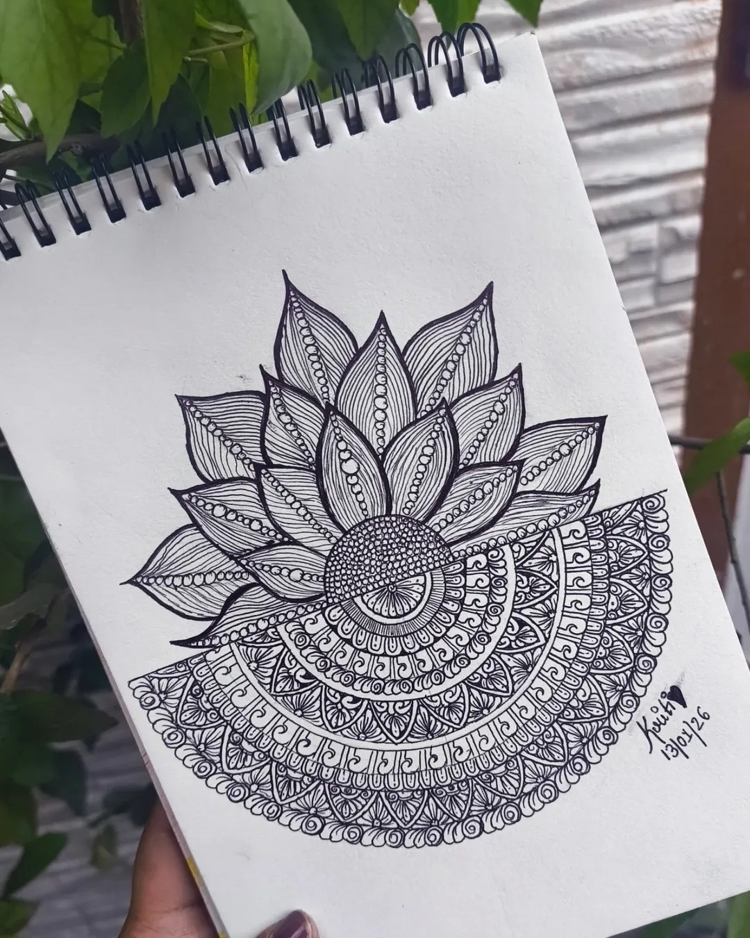 🌼🖊️ Where Petals Meet Patterned Calm 🖊️🌼
This elegant artwork by @kalaa.kriti_ blends botanical softness with intricate mandala structure. The layered petals radiate gently from the center while the lower half unfolds into delicate ornamental patterns, creating a beautiful harmony between nature and geometry. Each fine line adds rhythm, turning the piece into a soothing visual meditation. ✨
Why this artwork stands out:
1️⃣ Layered petal design — soft botanical elegance
2️⃣ Mandala detailing — rich ornamental texture
3️⃣ Balanced half composition — dynamic yet calm
4️⃣ Fine line precision — graceful ink control
5️⃣ Mindful flow — peaceful and meditative process
Art by: @kalaa.kriti_ 🤍
#MandalaArt #BotanicalDoodle #InkDrawing #PatternArt #MindfulArt #FloralSketch #DoodleInspiration #SketchbookArt #SlowArt