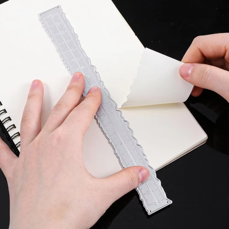 Deckle-edge tearing ruler